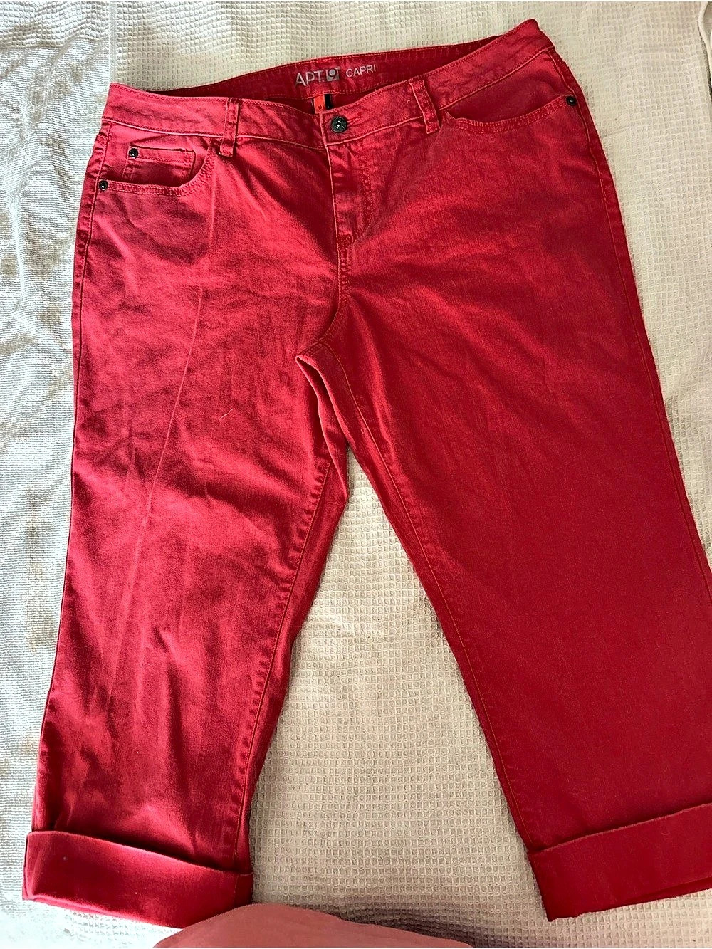 APT.9 Capri Pants in Red Size 16 Like New
